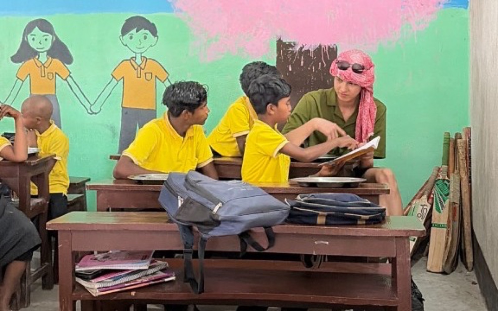 教室での学びと交流